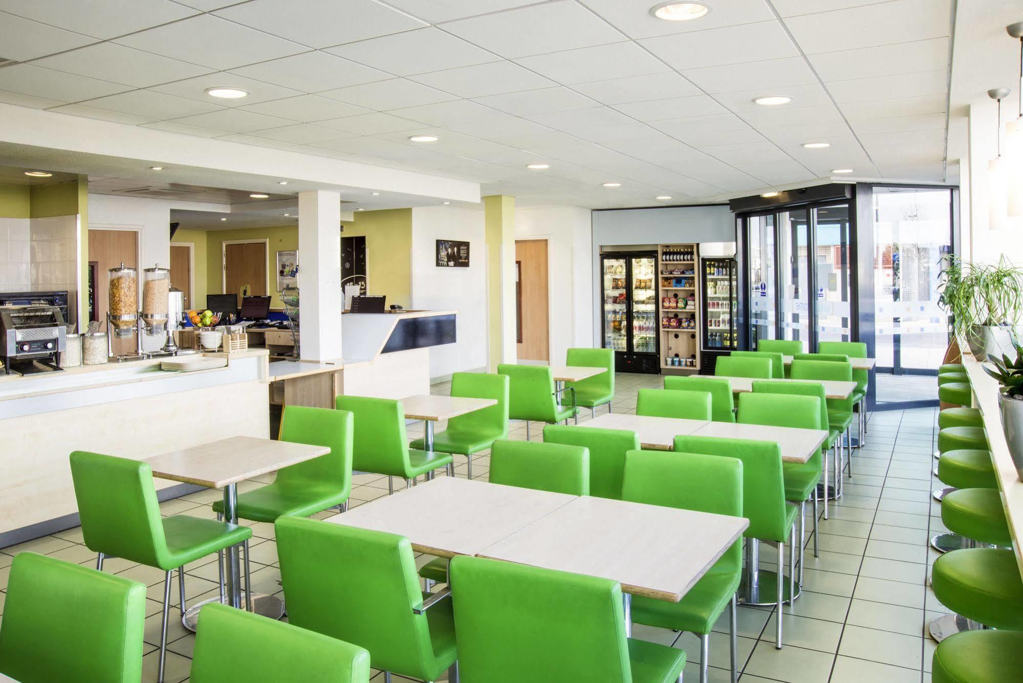 Ibis Budget Portsmouth Eksteriør billede